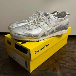 Onitsuka Tiger Mexico 66 SD pure silver cream size 6.5 women’s
